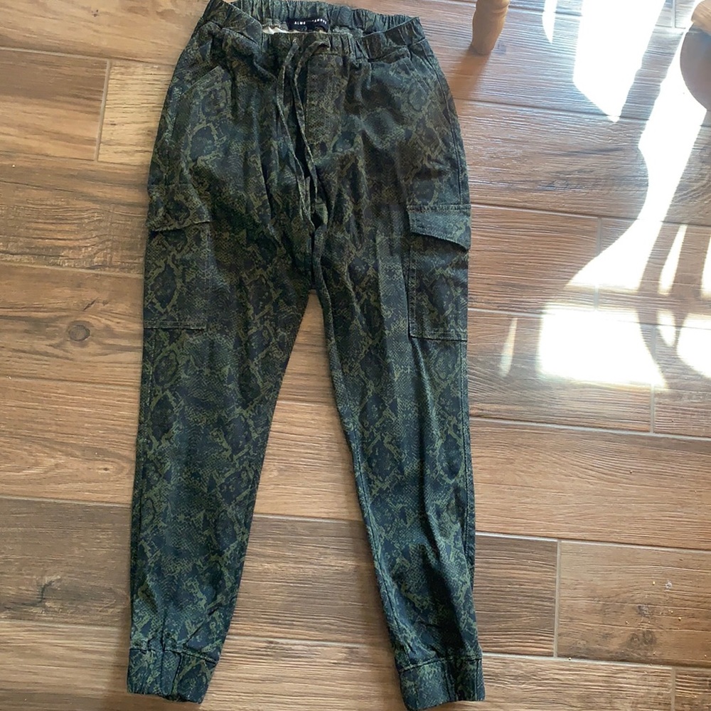 Drawstring waist joggers with cargo pockets